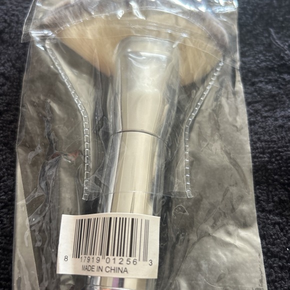 IT Cosmetics Heavenly Luxe Mega Fan Brush‎ C6093 - Full Size [NWOB Sealed] - Picture 2 of 3